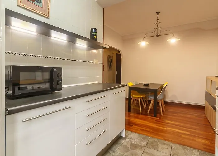 Vivienda Turistica En El Centro Reformada Con Wifi 아파트 *